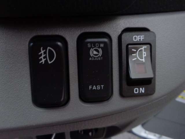 三菱ふそうキャンターアルミウイング小型（2t・3t）[写真20]