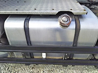 UDトラックスクオントレーラーヘッド（トラクターヘッド）大型（10t）[写真13]