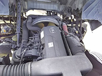 UDトラックスクオントレーラーヘッド（トラクターヘッド）大型（10t）[写真20]