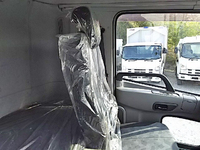 UDトラックスクオントレーラーヘッド（トラクターヘッド）大型（10t）[写真23]