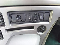 UDトラックスクオントレーラーヘッド（トラクターヘッド）大型（10t）[写真33]