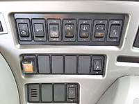 UDトラックスクオントレーラーヘッド（トラクターヘッド）大型（10t）[写真34]