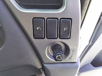 UDトラックスクオントレーラーヘッド（トラクターヘッド）大型（10t）[写真36]