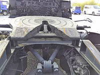 UDトラックスクオントレーラーヘッド（トラクターヘッド）大型（10t）[写真08]