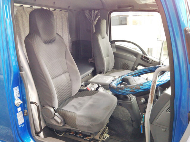 いすゞフォワードクレーン4段増トン（6t・8t）[写真33]