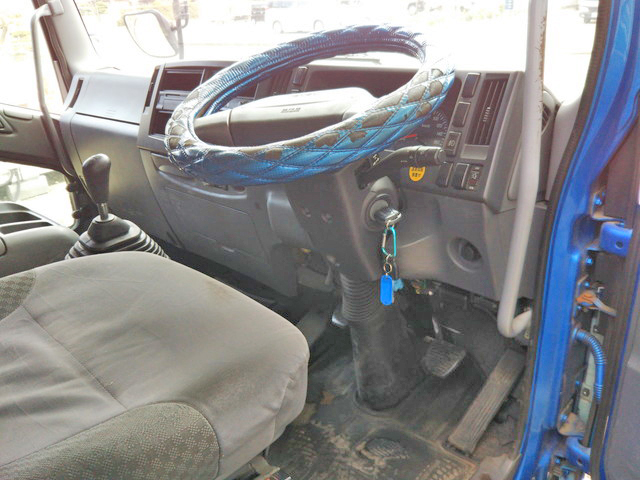 いすゞフォワードクレーン4段増トン（6t・8t）[写真35]