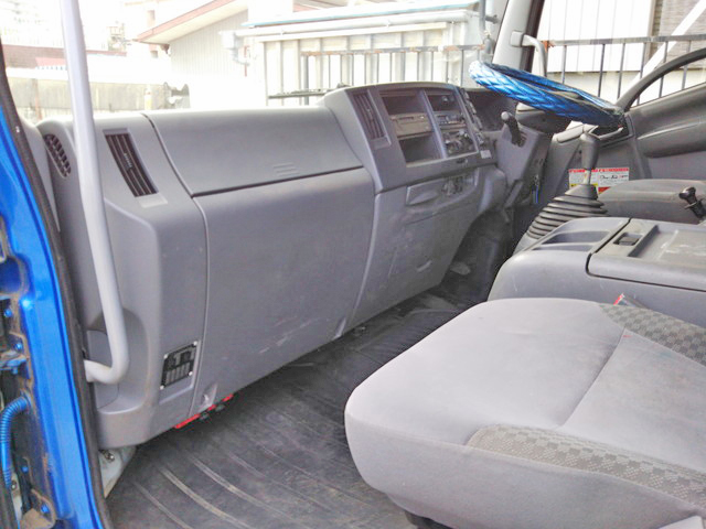 いすゞフォワードクレーン4段増トン（6t・8t）[写真36]