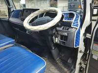 三菱ふそうキャンタークレーン4段小型（2t・3t）[写真33]