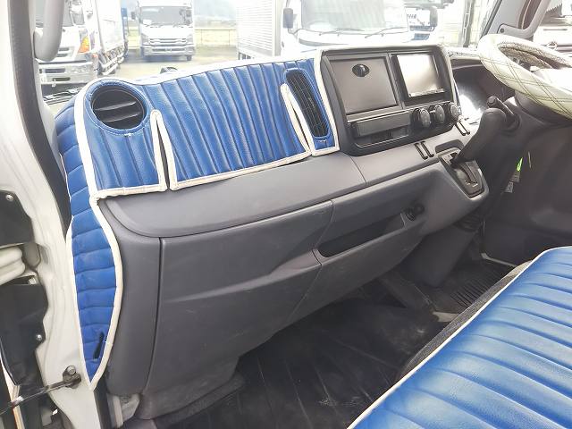 三菱ふそうキャンタークレーン4段小型（2t・3t）[写真34]