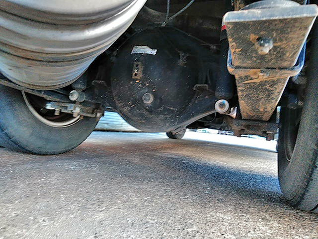 三菱ふそうキャンター平ボディ小型（2t・3t）[写真12]