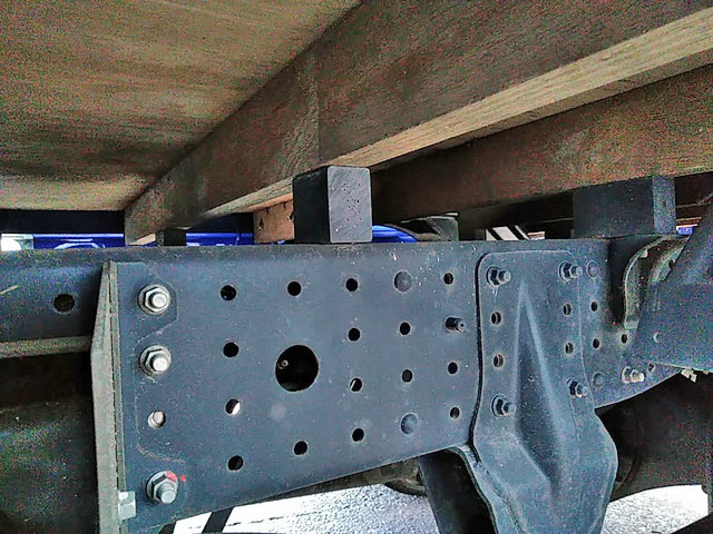 三菱ふそうキャンター平ボディ小型（2t・3t）[写真16]