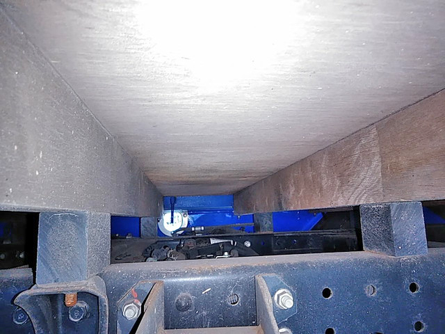 三菱ふそうキャンター平ボディ小型（2t・3t）[写真17]