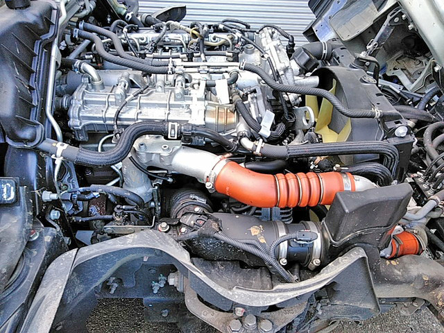 三菱ふそうキャンター平ボディ小型（2t・3t）[写真21]