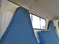 三菱ふそうキャンター平ボディ小型（2t・3t）[写真28]