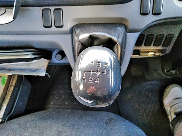 三菱ふそうキャンター平ボディ小型（2t・3t）[写真33]