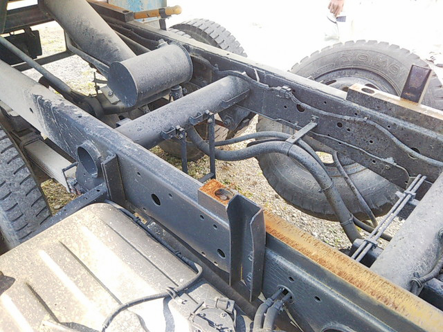 三菱ふそうキャンターダンプ小型（2t・3t）[写真12]