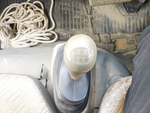 三菱ふそうキャンターダンプ小型（2t・3t）[写真25]