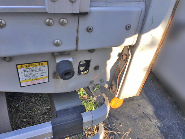 いすゞギガアルミウイング大型（10t）[写真07]