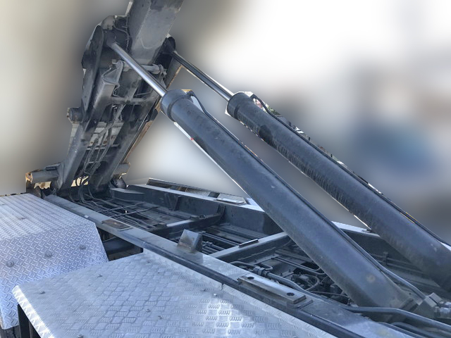 日野レンジャーアームロール増トン（6t・8t）[写真07]