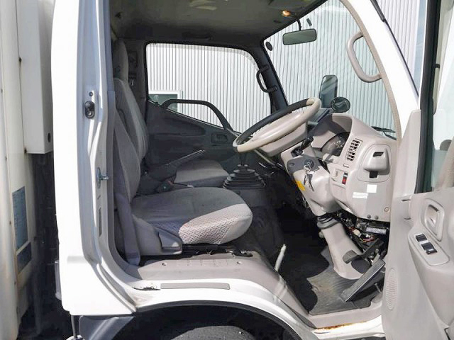 トヨタダイナ冷凍車（冷蔵車）小型（2t・3t）[写真28]