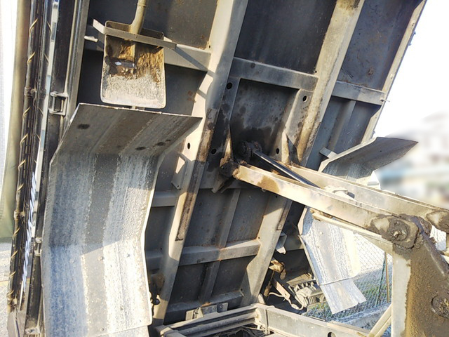 日野レンジャーダンプ中型（4t）[写真09]