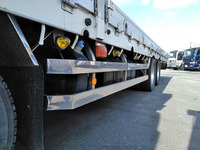 三菱ふそうスーパーグレートセルフクレーン4段大型（10t）[写真23]