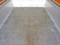 いすゞフォワードアルミウイング増トン（6t・8t）[写真10]