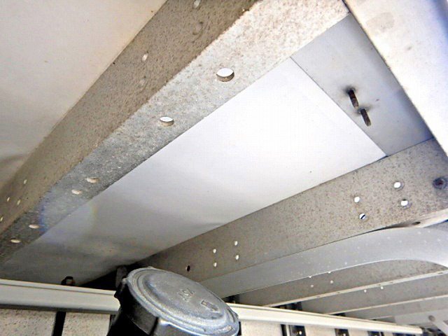 いすゞフォワードアルミウイング増トン（6t・8t）[写真16]