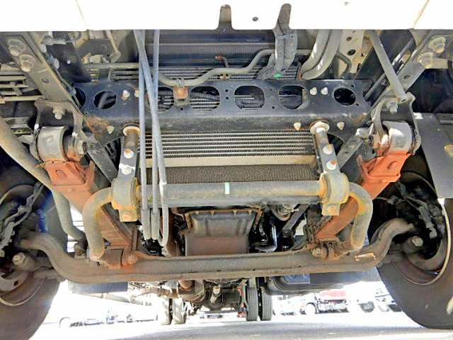 いすゞフォワードアルミウイング増トン（6t・8t）[写真18]