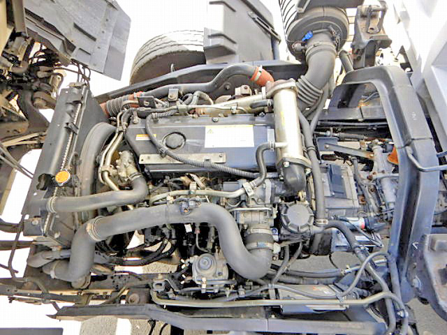 いすゞフォワードアルミウイング増トン（6t・8t）[写真19]