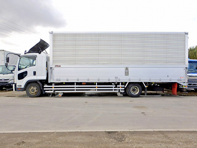 いすゞフォワードアルミウイング増トン（6t・8t）[写真03]