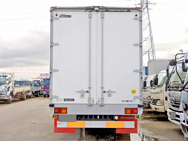 いすゞフォワードアルミウイング増トン（6t・8t）[写真05]