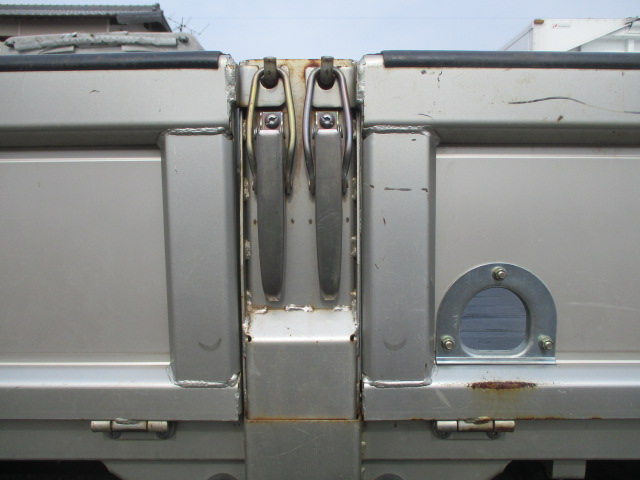 三菱ふそうキャンタークレーン4段小型（2t・3t）[写真15]