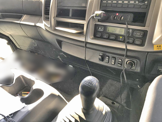 日野レンジャーセルフクレーン5段増トン（6t・8t）[写真33]