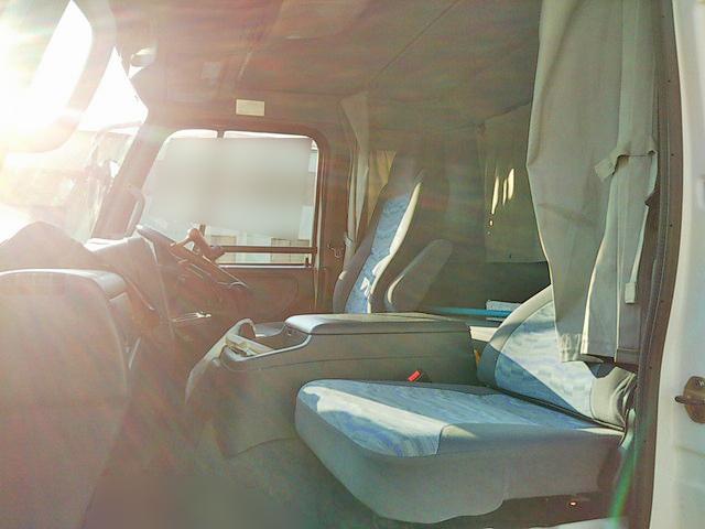 UDトラックスコンドルクレーン5段中型（4t）[写真33]