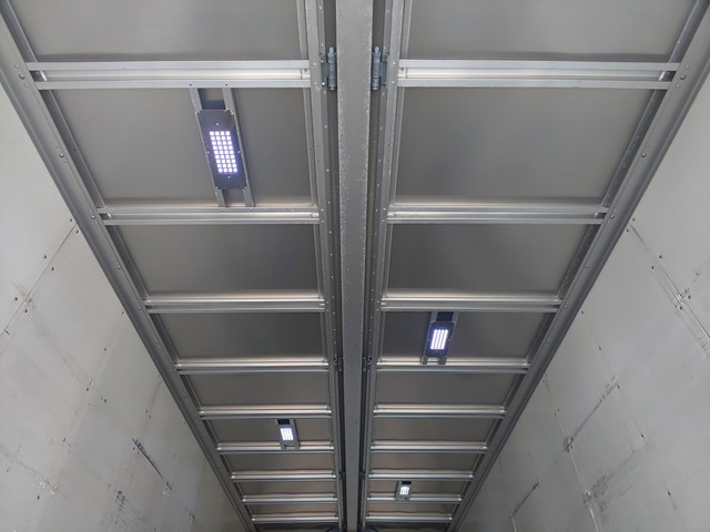 日野レンジャーアルミウイング中型（4t）[写真14]