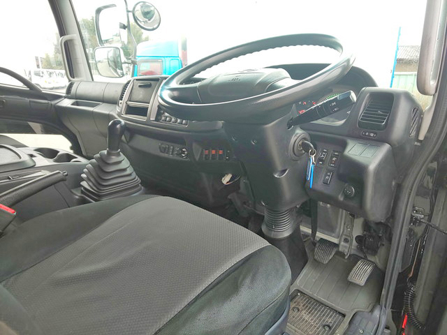 日野レンジャーアルミウイング中型（4t）[写真33]