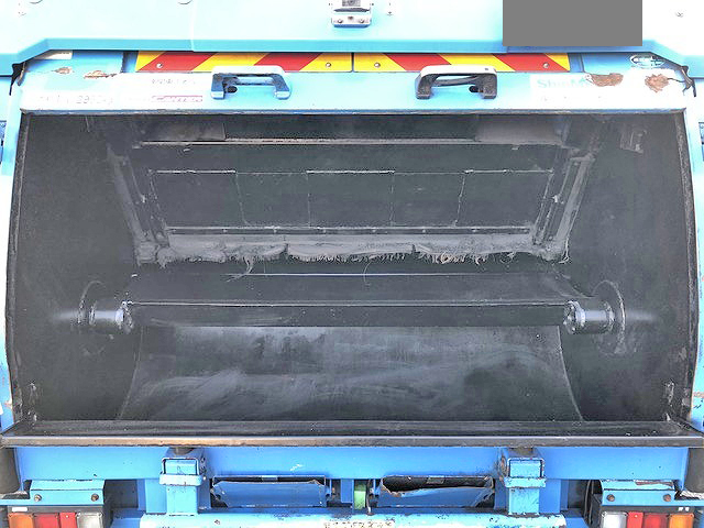 三菱ふそうキャンターパッカー車（塵芥車）小型（2t・3t）[写真11]