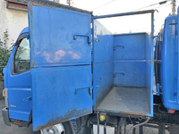 三菱ふそうキャンターパッカー車（塵芥車）小型（2t・3t）[写真06]