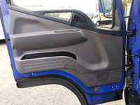 三菱ふそうキャンター平ボディ小型（2t・3t）[写真20]