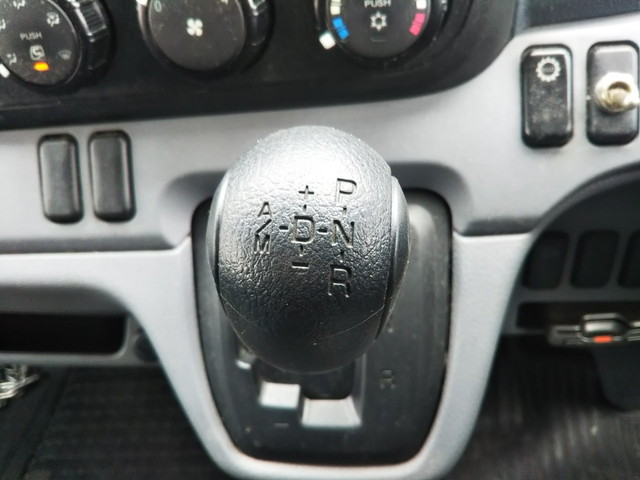 三菱ふそうキャンター平ボディ小型（2t・3t）[写真31]