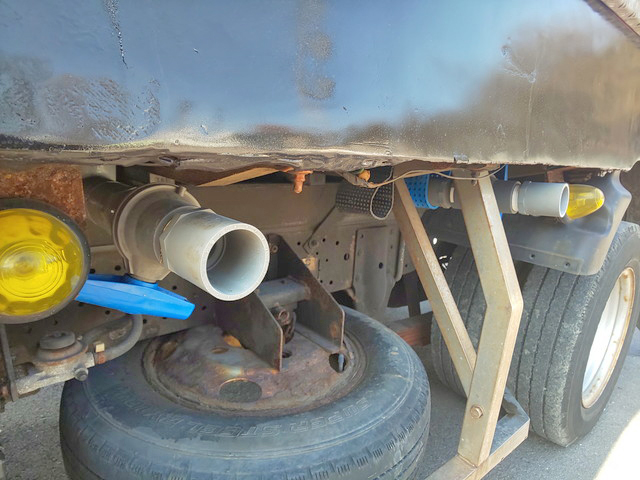 いすゞエルフ活魚運搬車小型（2t・3t）[写真17]