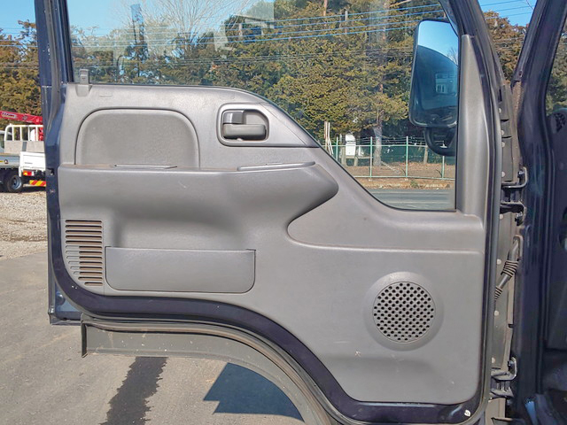 いすゞエルフ活魚運搬車小型（2t・3t）[写真27]