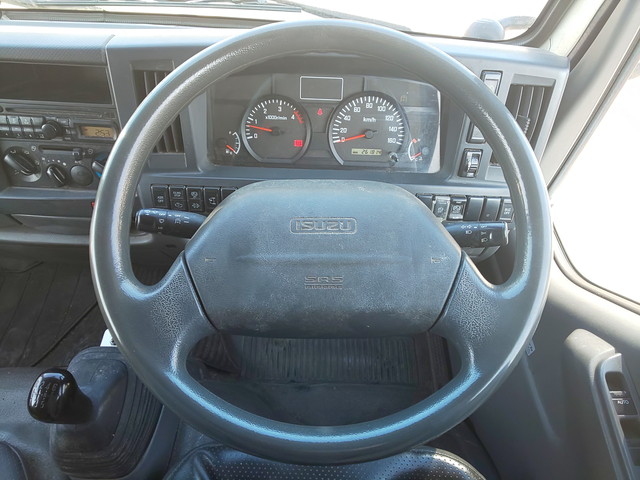 いすゞエルフ活魚運搬車小型（2t・3t）[写真36]