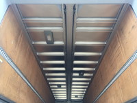 UDトラックスクオンアルミウイング大型（10t）[写真12]