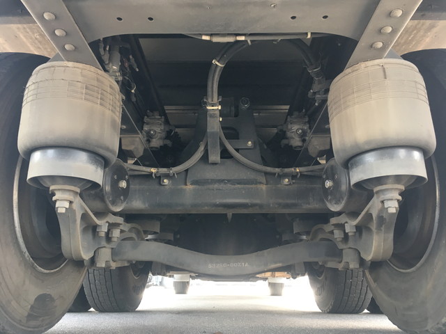 UDトラックスクオンアルミウイング大型（10t）[写真16]