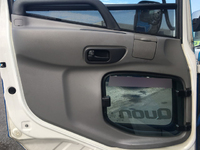 UDトラックスクオンアルミウイング大型（10t）[写真23]