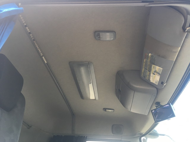 UDトラックスクオンアルミウイング大型（10t）[写真27]