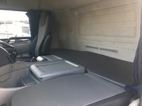 UDトラックスクオンアルミウイング大型（10t）[写真28]