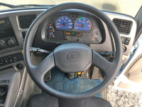 UDトラックスクオンアルミウイング大型（10t）[写真34]